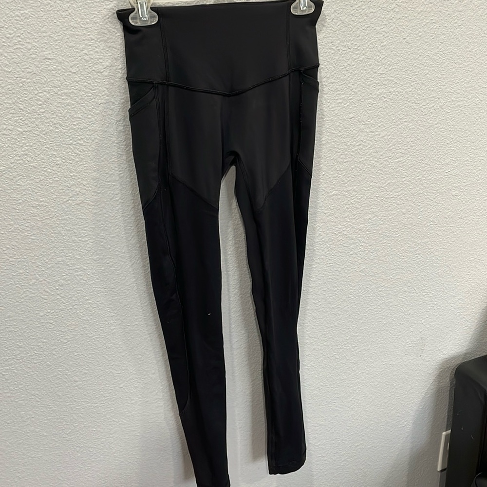 Lululemon leggings size 4